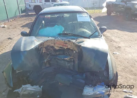 2001 Toyota Corolla Le z USA, uszkodzony, nr VIN 2T1BR12E31C458278